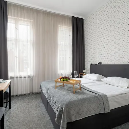 Elegant Very Berry In By Renters