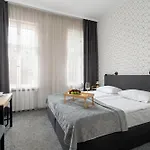 Elegant Very Berry In By Renters