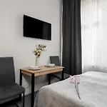 Elegant Very Berry In By Renters Apartment Poznan