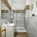 Elegant Very Berry In By Renters