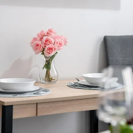 Elegant Very Berry In By Renters Poznan