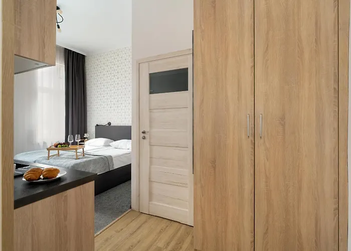 Elegant Very Berry In By Renters * Poznan