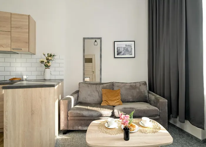 Apartment Elegant Very Berry In By Renters